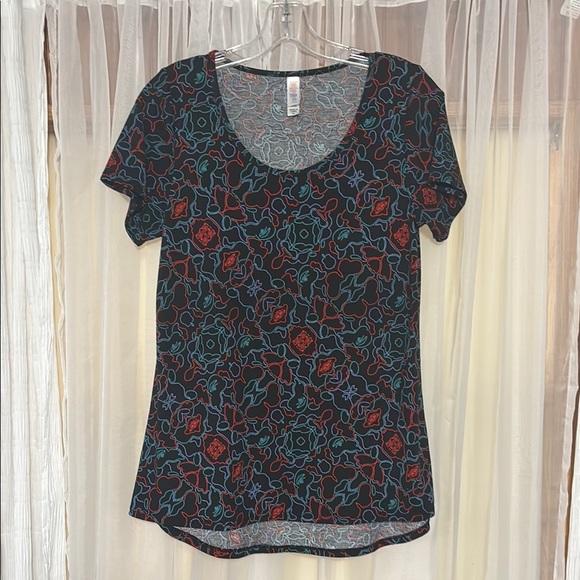 LuLaRoe Red and Blue Graphic Short Sleeve Tee - Picture 1 of 3